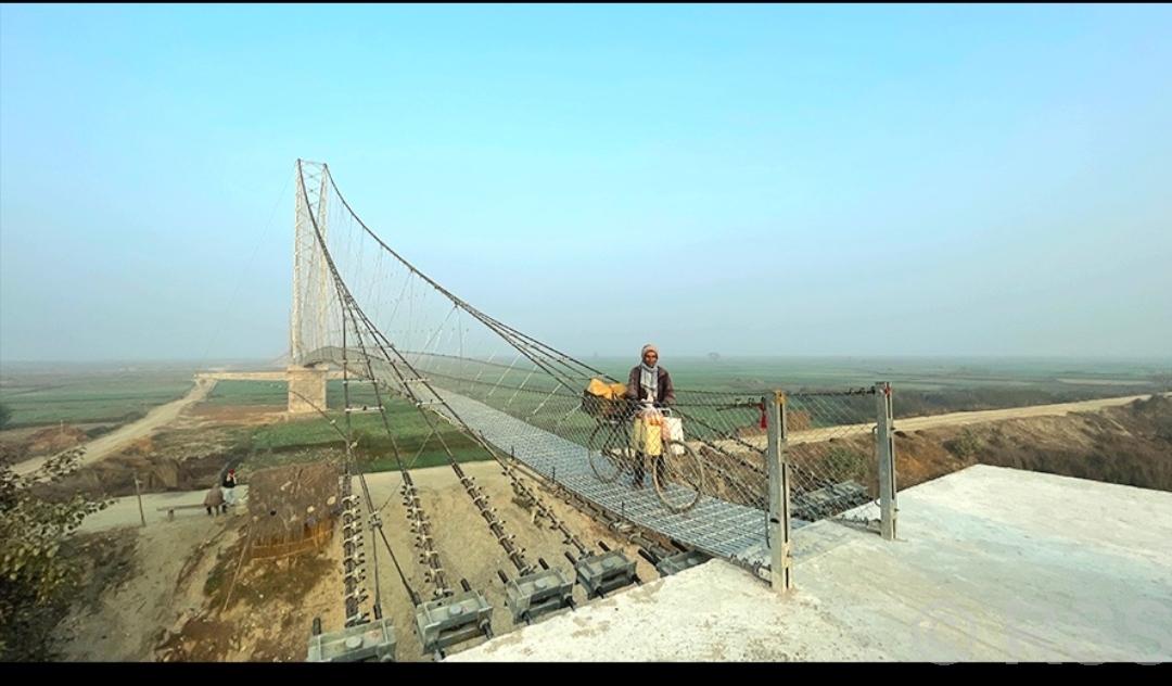 धनुषा–सिरहा जोड्ने झोलुंगे पुल पर्यटक गन्तव्य बन्दै