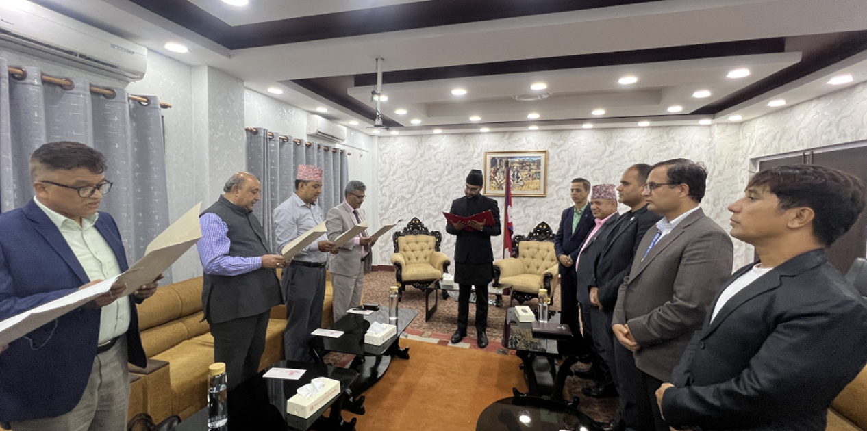 नवनियुक्त उपकुलपतिहरूले लिए पद तथा गोपनीयताको शपथ