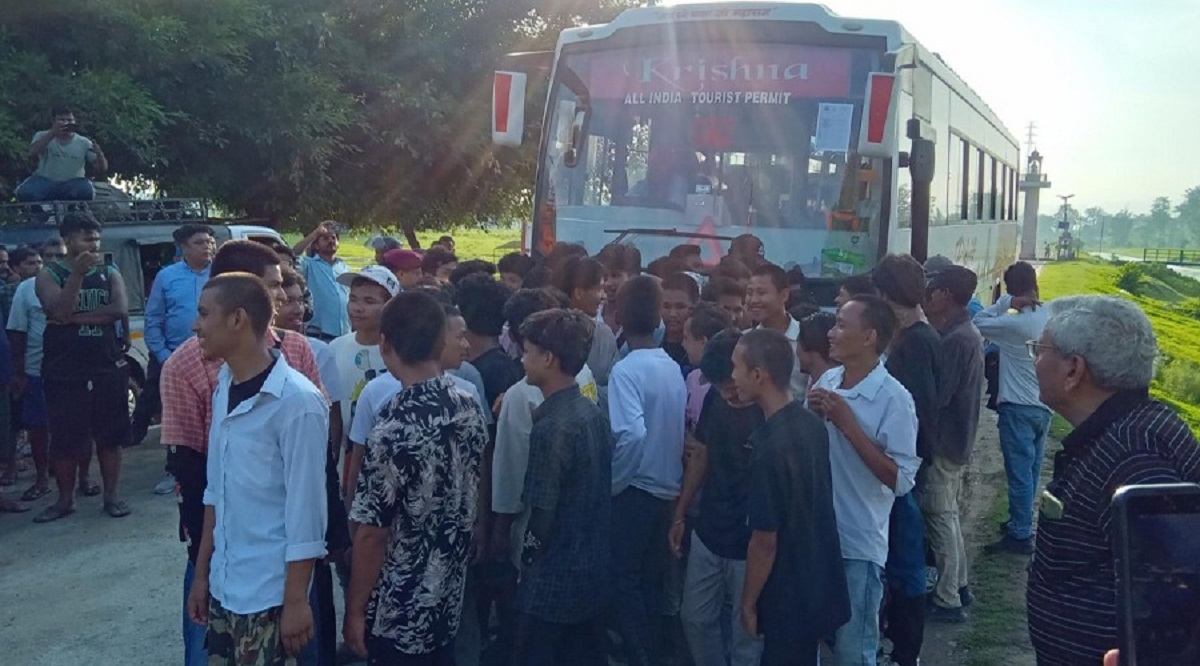 कसरी उद्धार भए ५८ नेपाली? भारतमा बन्धक बनाइएका युवाको कथा