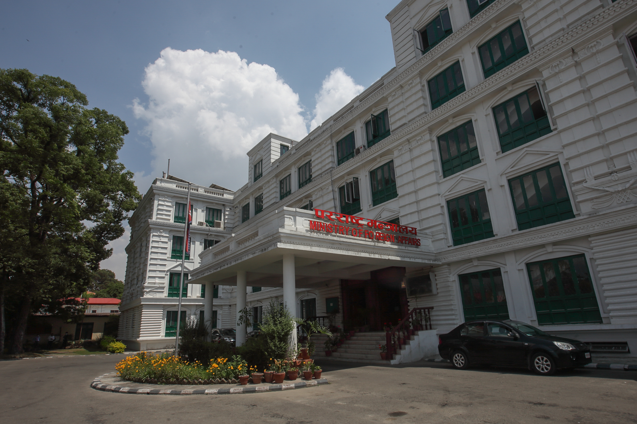 अवैतनिक महावाणिज्यदूतले प्रयोग गर्ने सवारीसाधनको नीलो नम्बर प्लेट खारेज