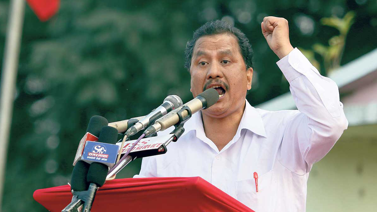 कम्युनिष्ट एकताबाट ‘प्रचण्ड’ भागिरहेको ‘विप्लव’को आरोप