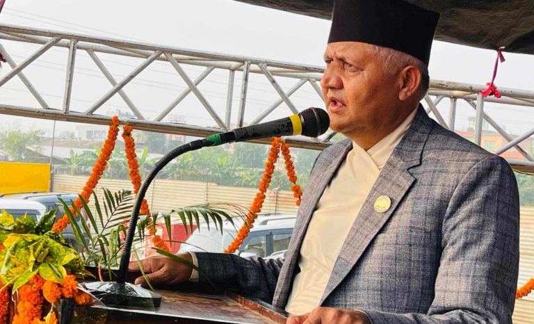 अत्यावश्वक सेवा रोकिँदैनः मुख्यमन्त्री आचार्य