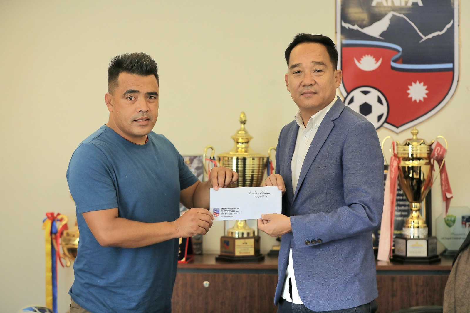 राष्ट्रिय महिला फुटबल टोलीको मुख्य प्रशिक्षकमा न्यौपाने