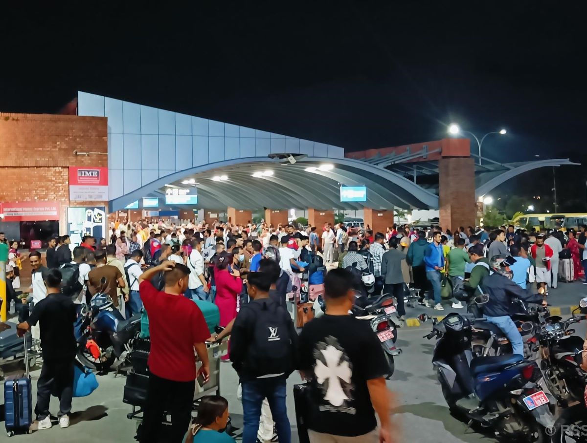 त्रिभुवन अन्तर्राष्ट्रिय विमानस्थलमा यात्रुहरूको भीड