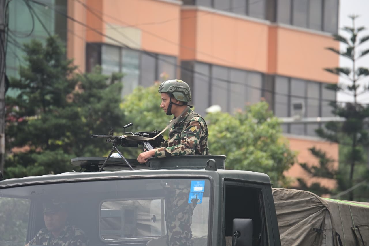 उपत्यकामा निषेधाज्ञा तथा कर्फ्यू निरन्तर, आवतजावतका लागि समय निर्धारण