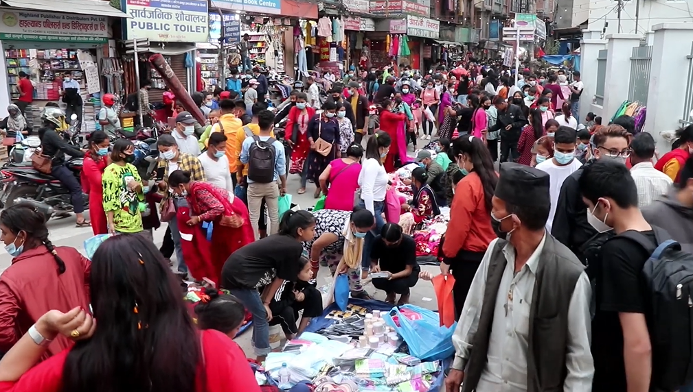 दसैँले बजार चलायमान, व्यवसायीलाई राहत