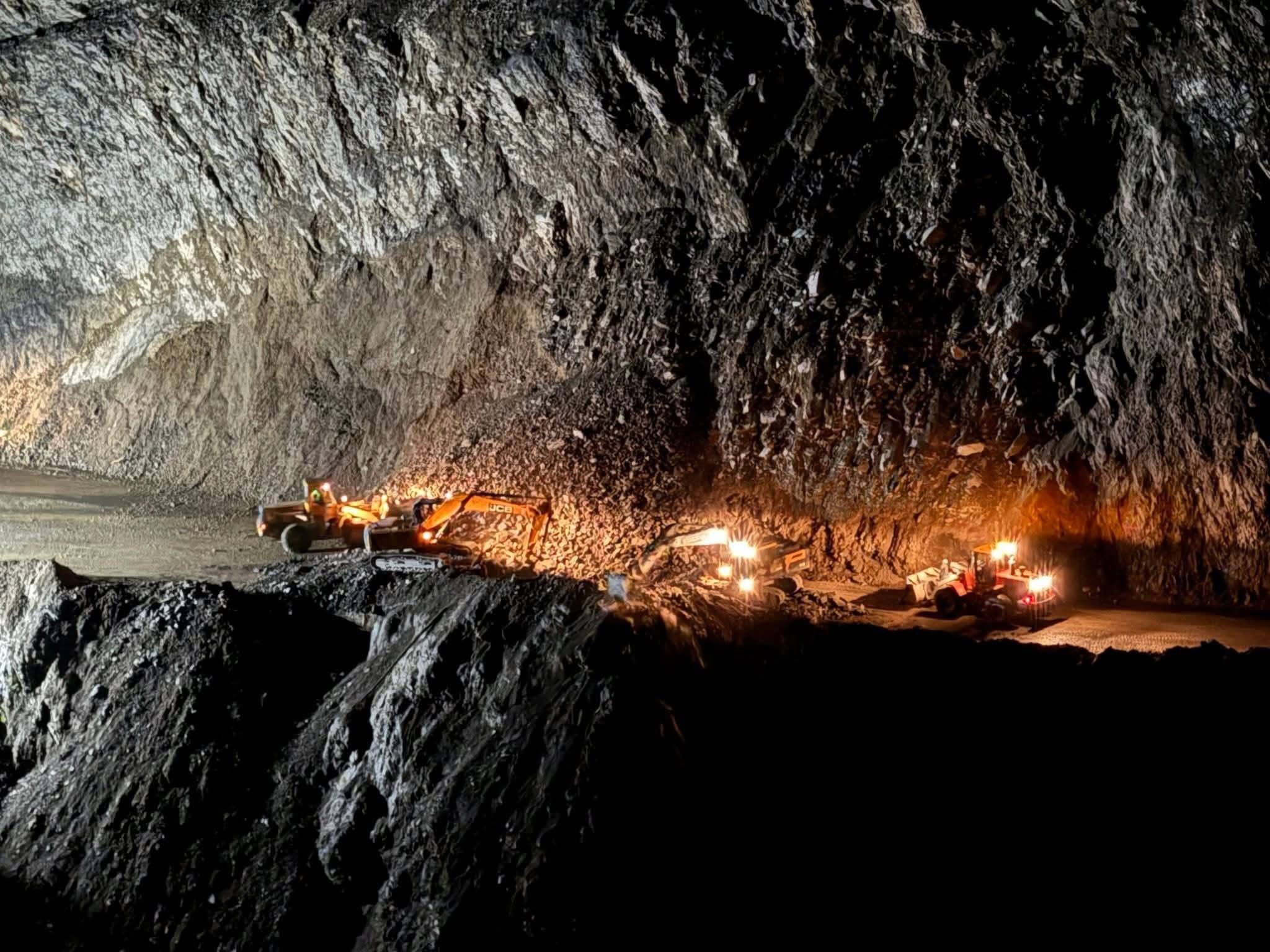 पहिरो हटाइएपछि नारायणगढ–मुग्लिन सडक सञ्चालनको तयारी