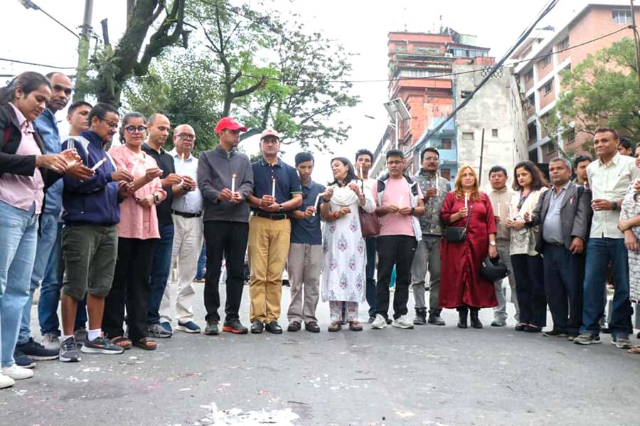 जेन-जी प्रदर्शनमा ज्यान गुमाएकाहरूको सम्झनामा दीप प्रज्वलन