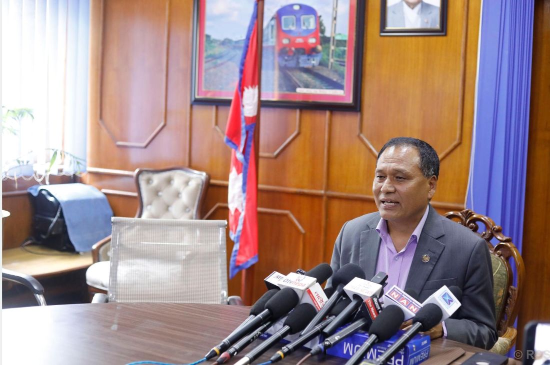 कुलमान घिसिङको दाबी- कुनै पार्टीमा आबद्ध हुने विषयमा छलफल भएको छैन