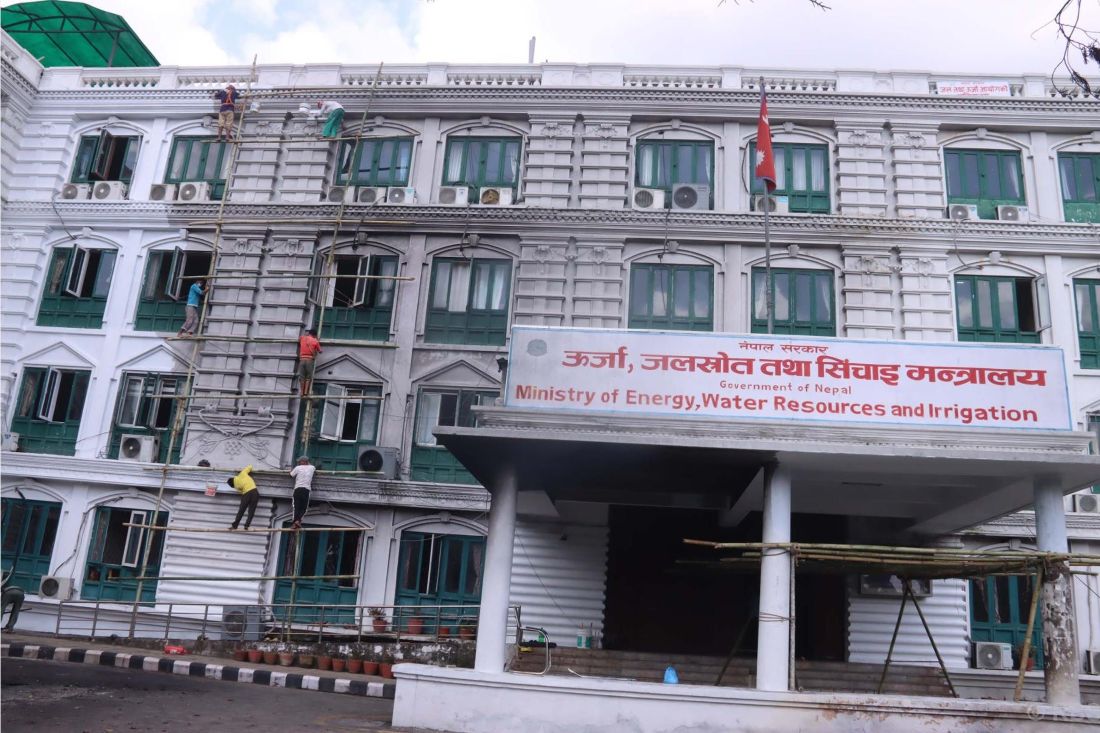 चिरिच्याट्ट पारिँदै सिंहदरबार, मर्मत र रङरोगन धमाधम