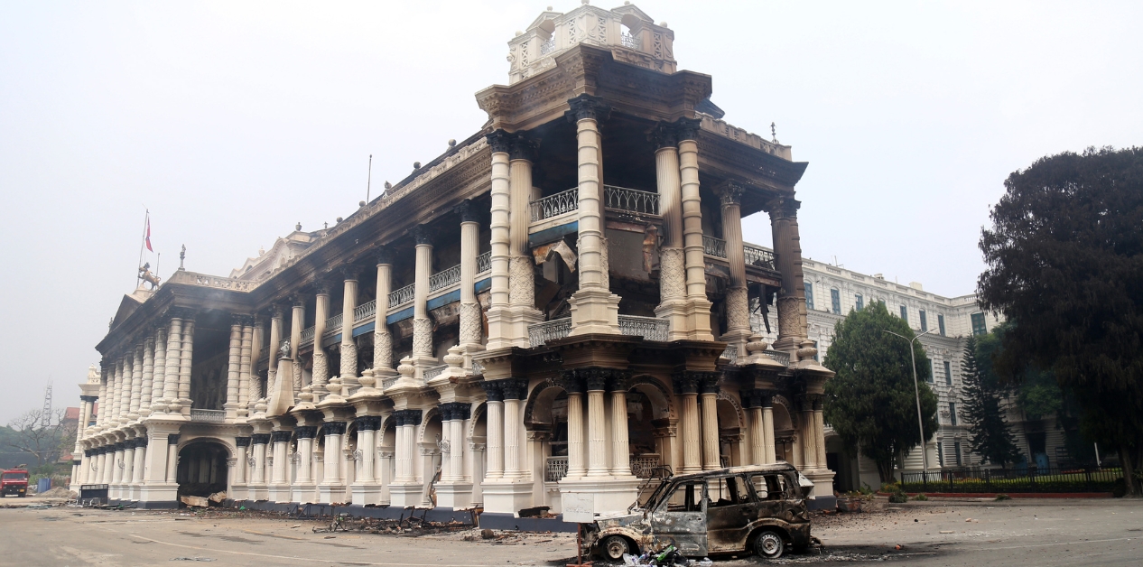 क्षतिग्रस्त सरकारी भवनको छैन बीमा, पुनःनिर्माणमा राज्यकोषकै लगानी