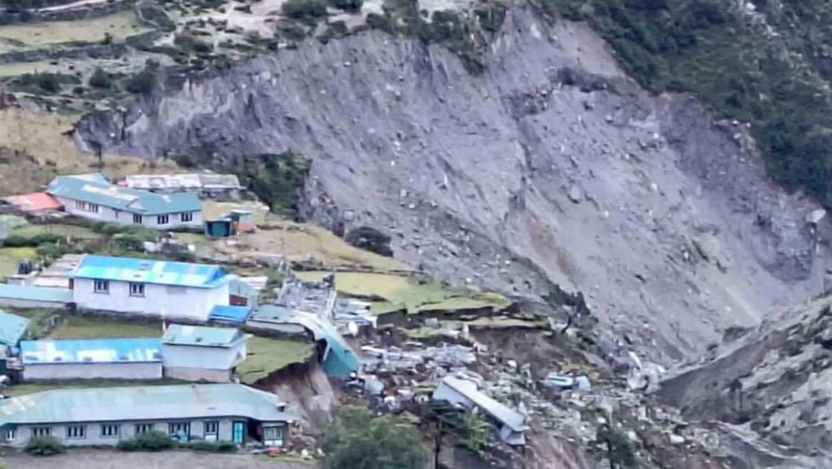 सोलुखुम्बुको थामेखोलाले पाँच घर बगायो