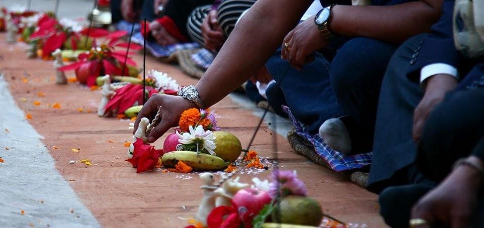 तिहारको पूजा आराधना गरिँदै, म्हः (आत्म) पूजा