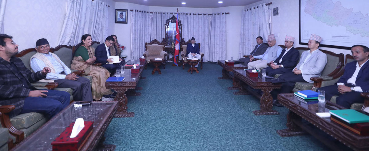 ‘अहिलेको परिस्थितिमा संविधान र लोकतन्त्रको रक्षा महत्त्वपूर्ण’