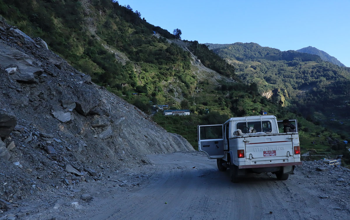 घ्याँसीखर्क र लुलाङ जोड्ने सडक चार महिनापछि सञ्चालन