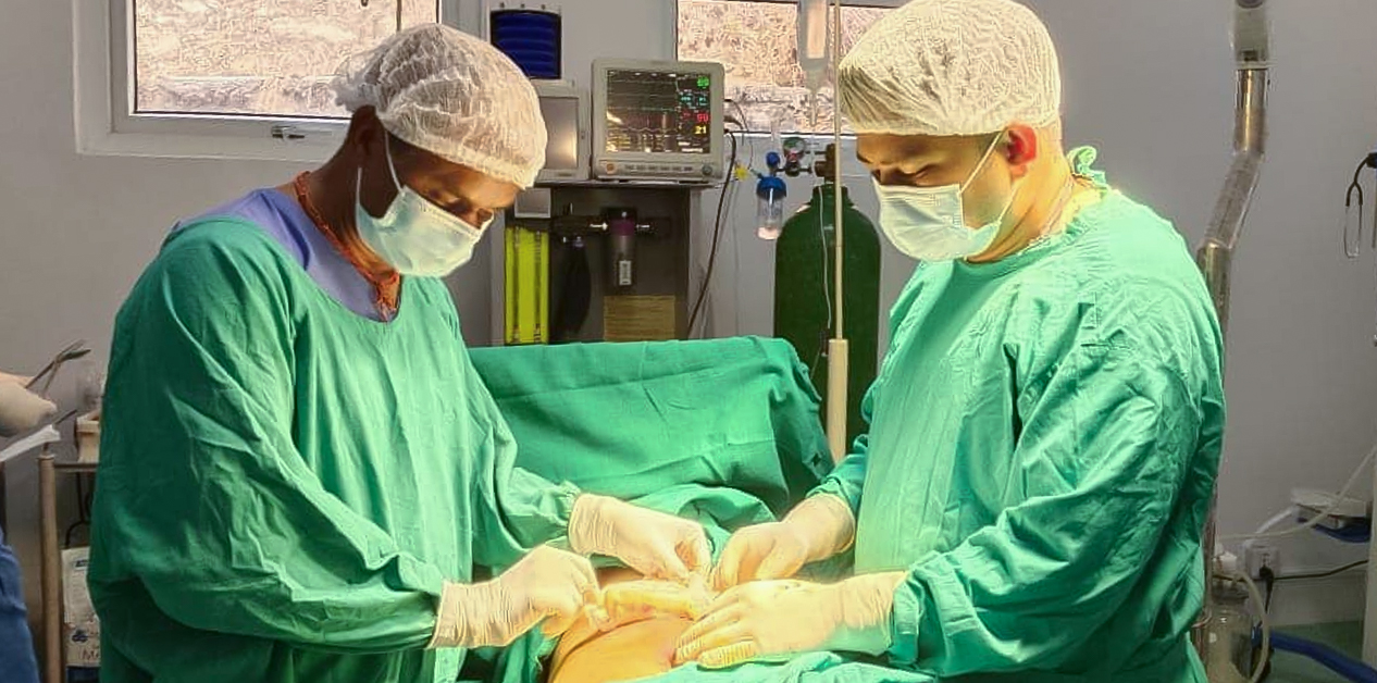 पहिले धाउँथे शहरका अस्पताल, अहिले घरगाउँमै उपचार