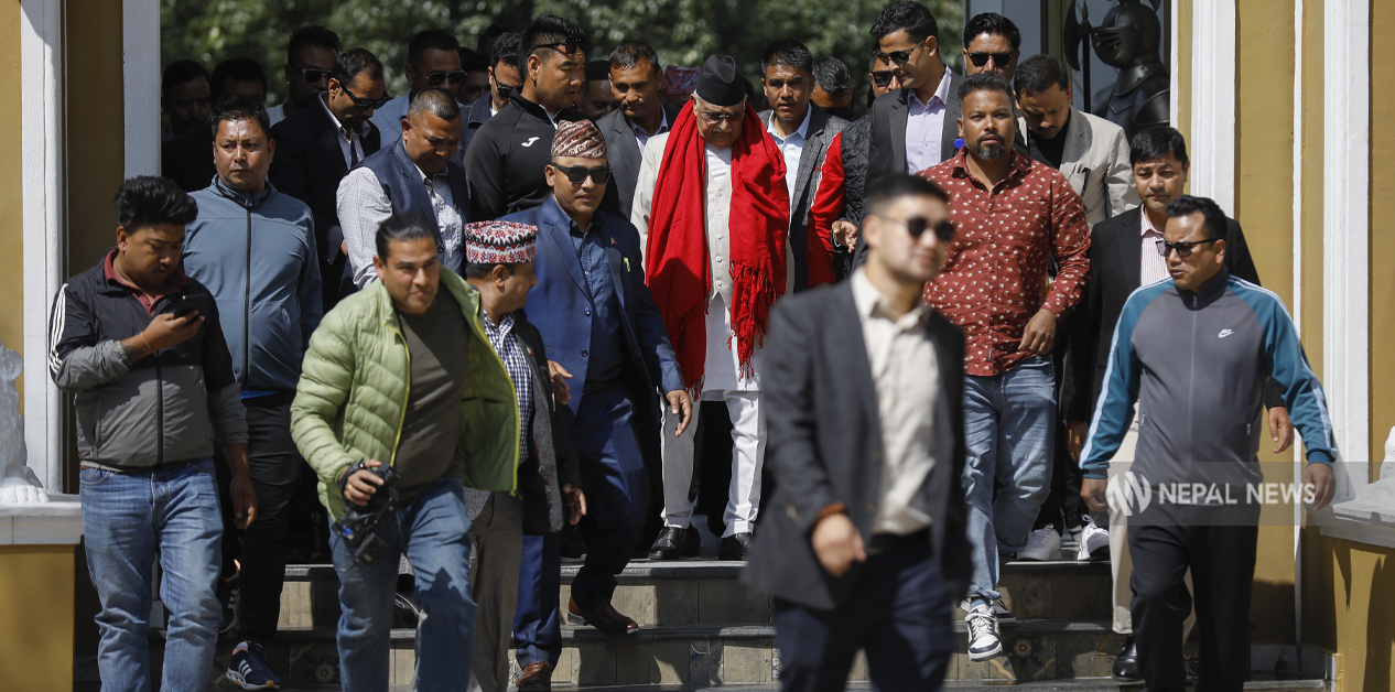 के एमालेले युथ फोर्सजस्तै दस्ता बनाउन लागेको हो?