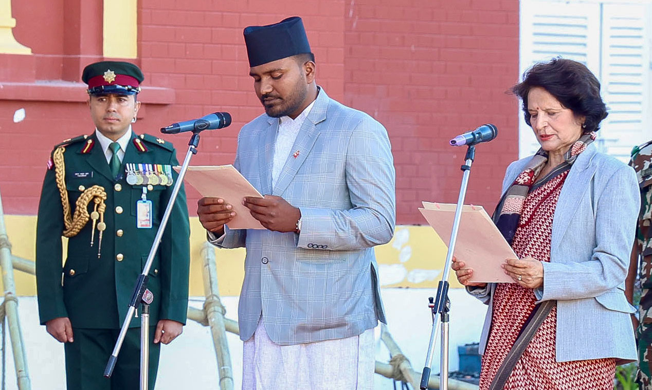 नवनियुक्त मन्त्रीद्वय गौतम र गुप्ताले लिए शपथ