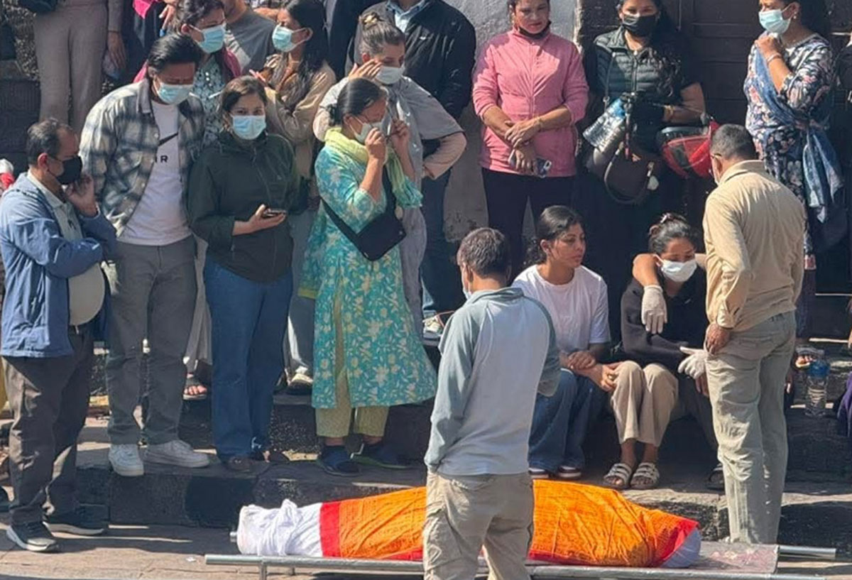 आर्यघाटमा गायिका नीतुको अन्त्येष्टि