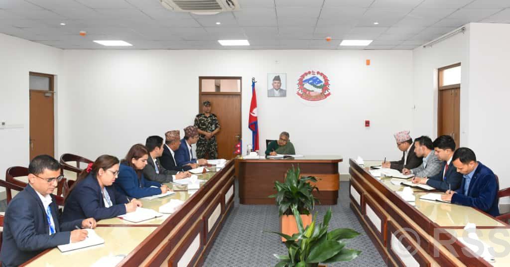 आन्दोलनरत नर्सहरुको समस्या तत्काल समाधान गर्न प्रधानमन्त्रीको निर्देशन