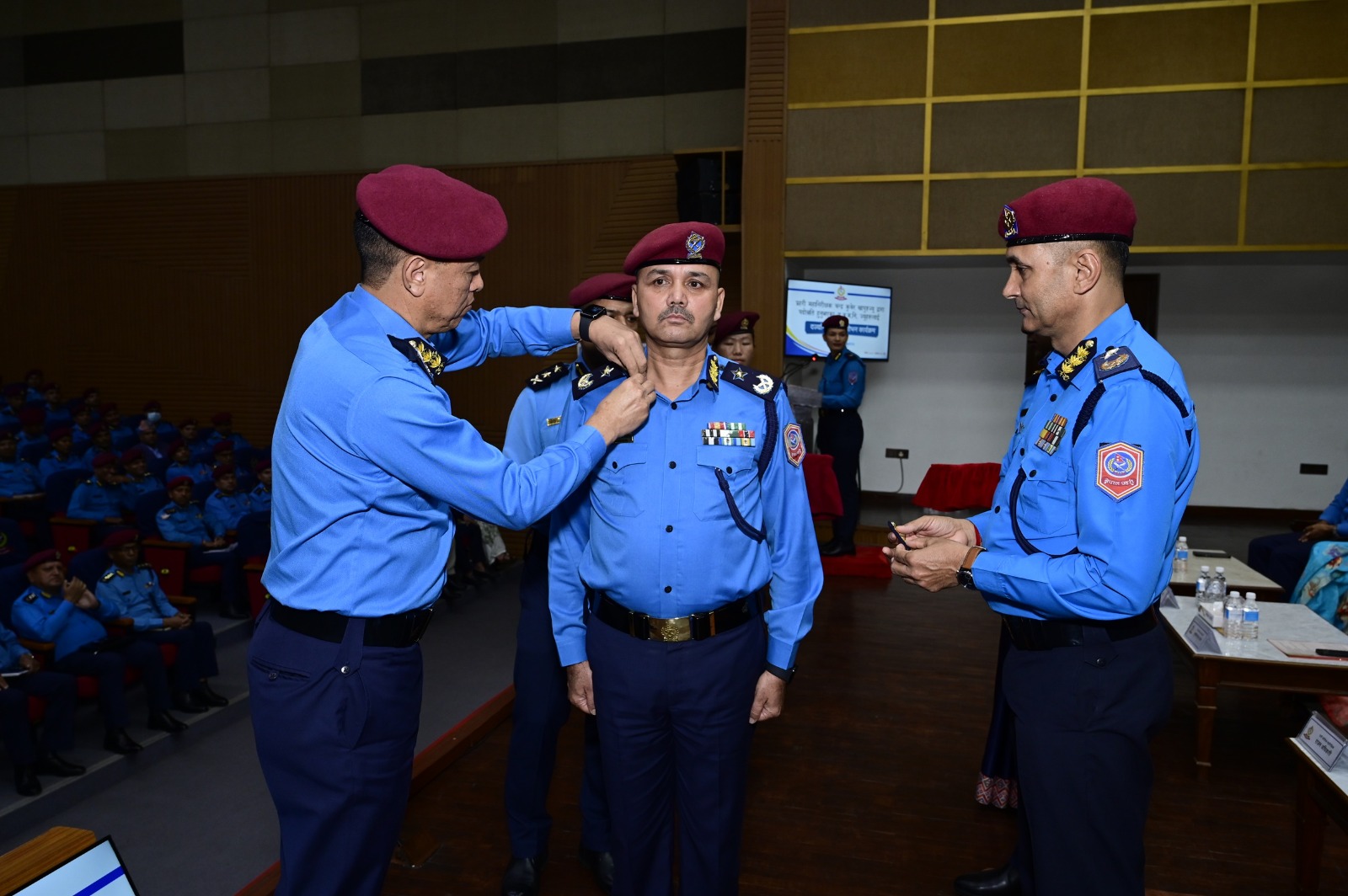 बढुवा भएका चार जना एआईजीलाई दर्ज्यानी चिन्ह