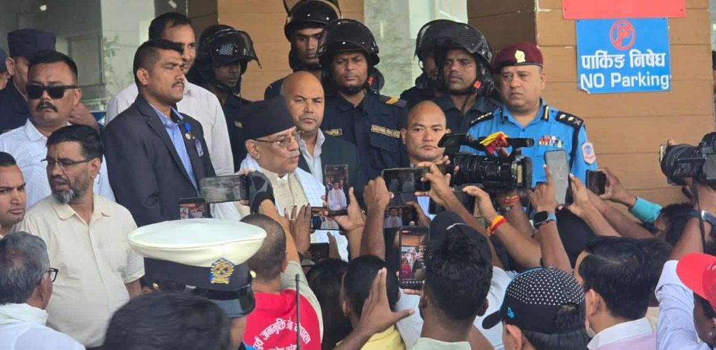 निर्वाचन तोकिएको समयमा हुनुपर्छ: प्रचण्ड