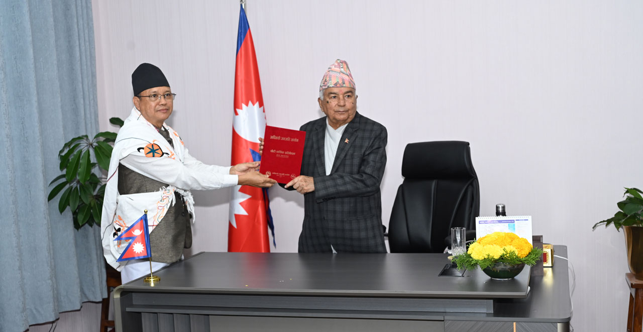 राष्ट्रपतिसमक्ष आदिवासी जनजाति आयोगको वार्षिक प्रतिवेदन पेस