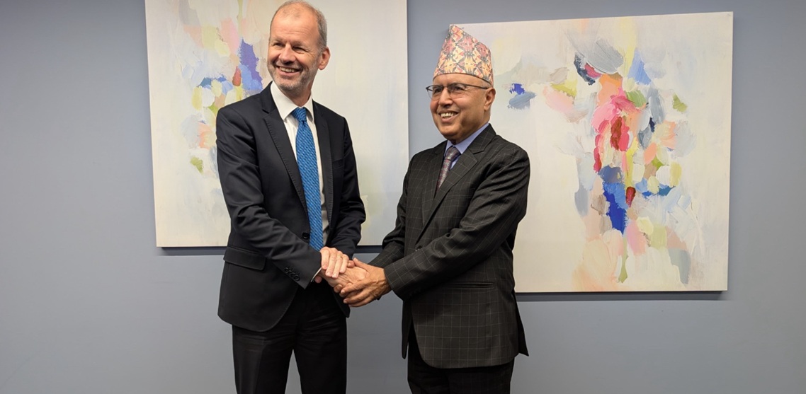 अर्थमन्त्री खनाल र विश्व बैंकका उपाध्यक्षबीच भेटवार्ता