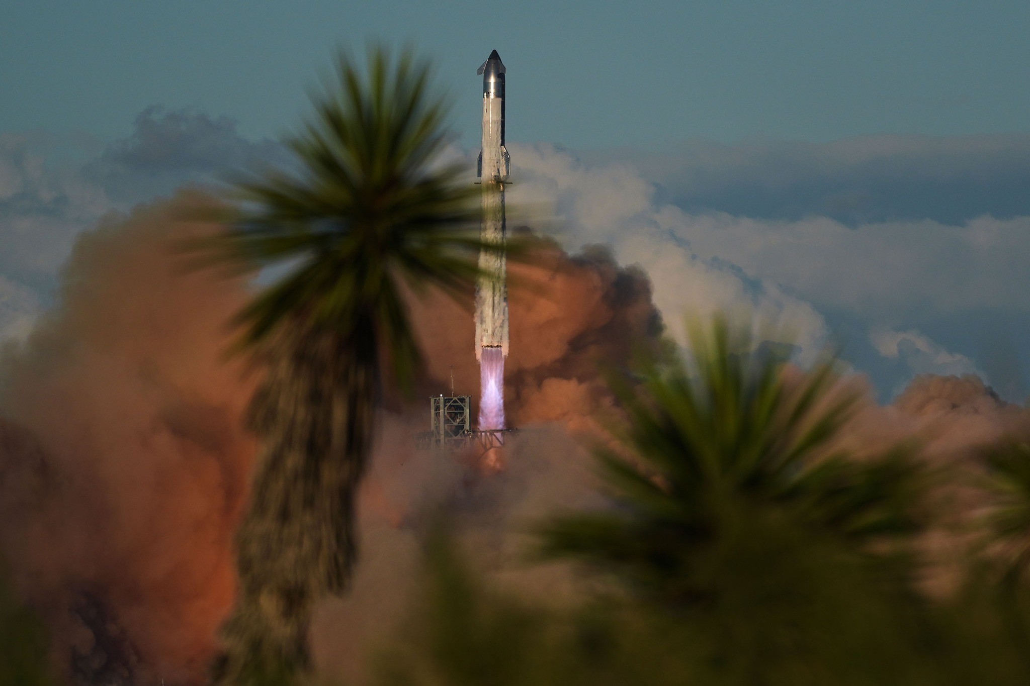 स्पेसएक्सद्वारा स्टारशिपको ११औं परीक्षण उडान सफल