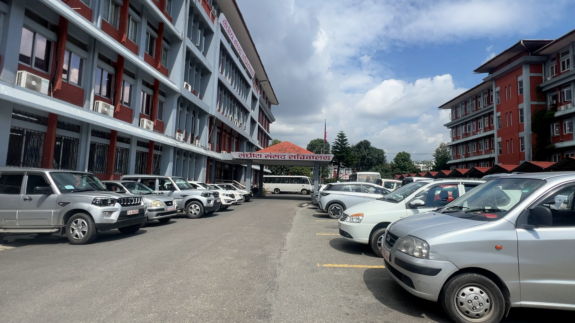 सुविधाको गाडीमा राज्यकोषको दोहन रोक्ने अवसर