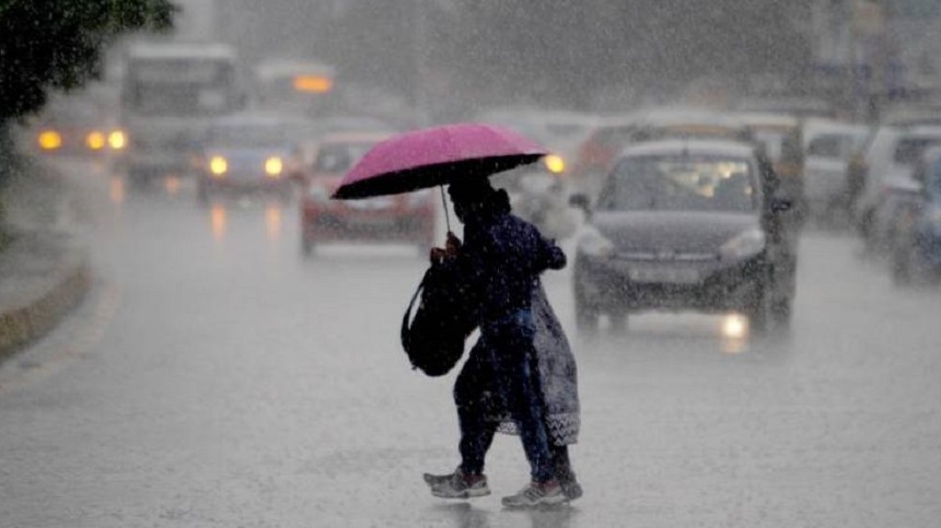 भारी वर्षासँगै काठमाडौँ फर्किन थाले सवारीसाधन