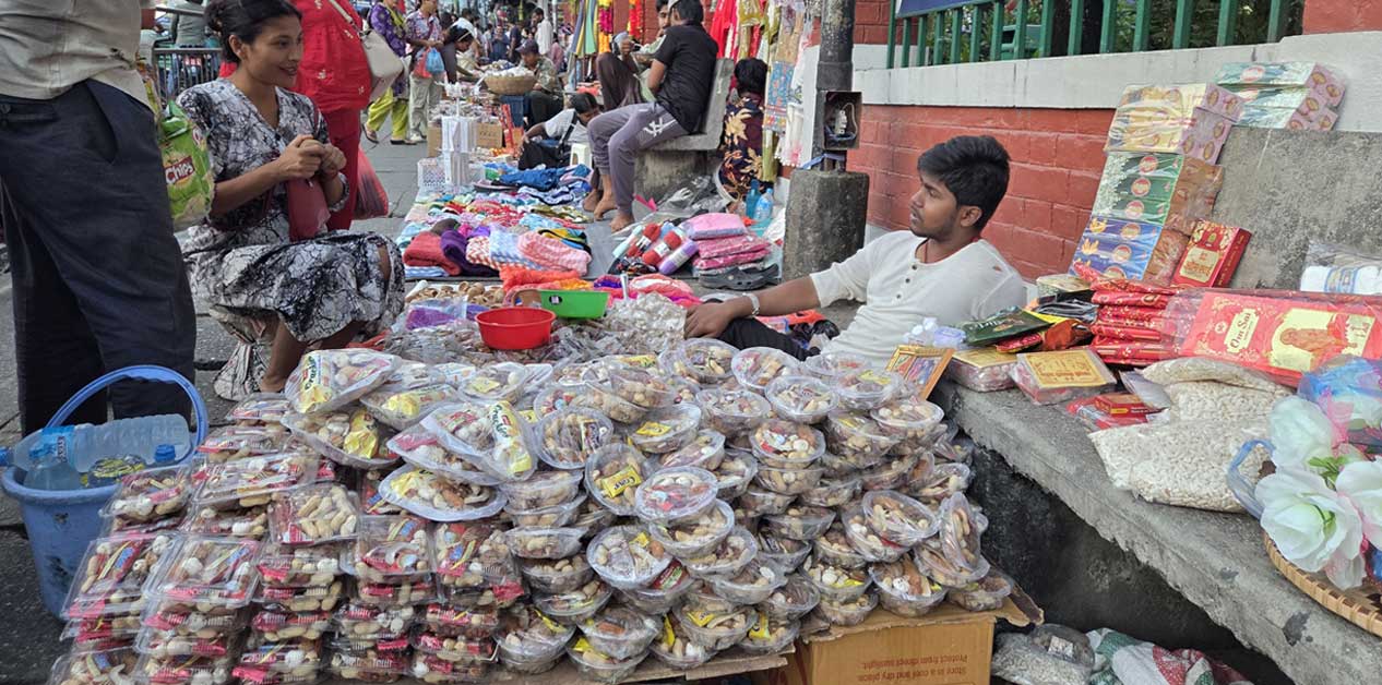 तीन अर्बको तिहार बजार