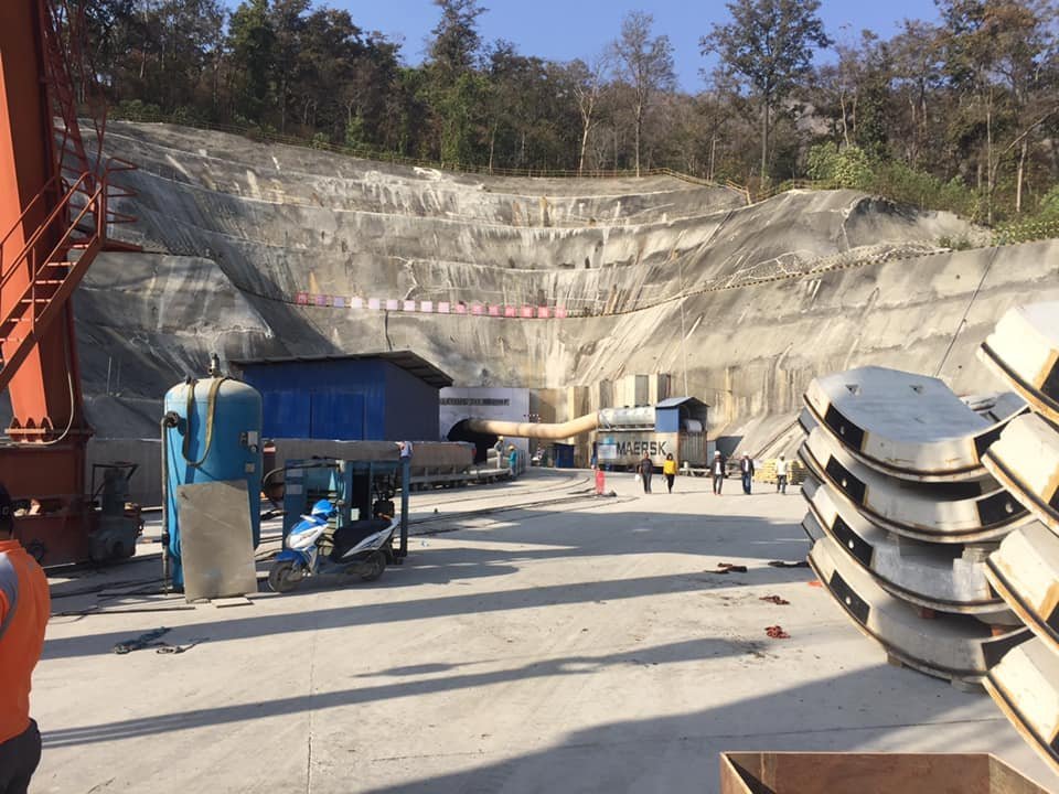 सिँचाइका रुग्ण ठेक्का तोड्न सुरु