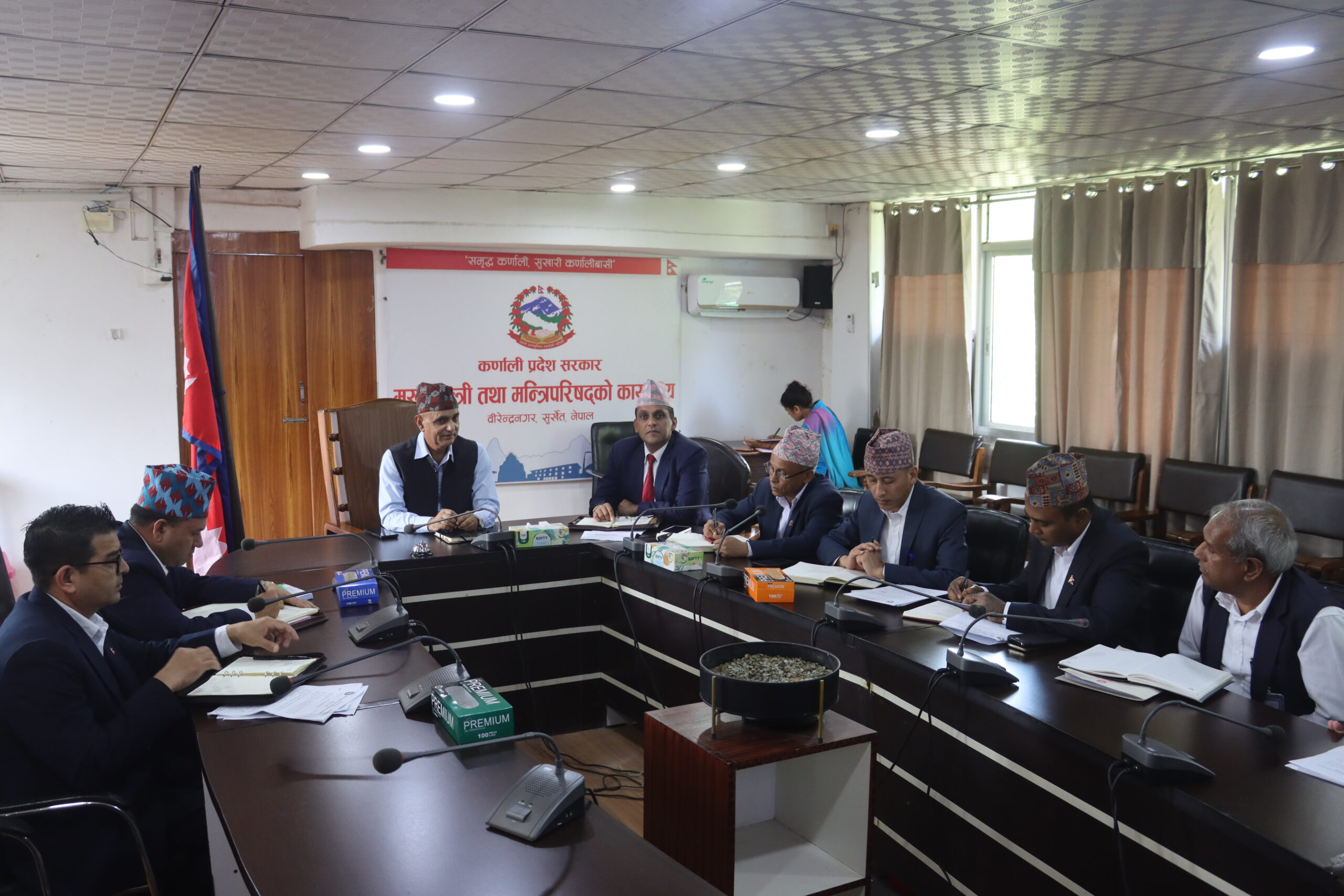 जनताको विश्वास जित्नुस्ः मुख्यमन्त्री कँडेल