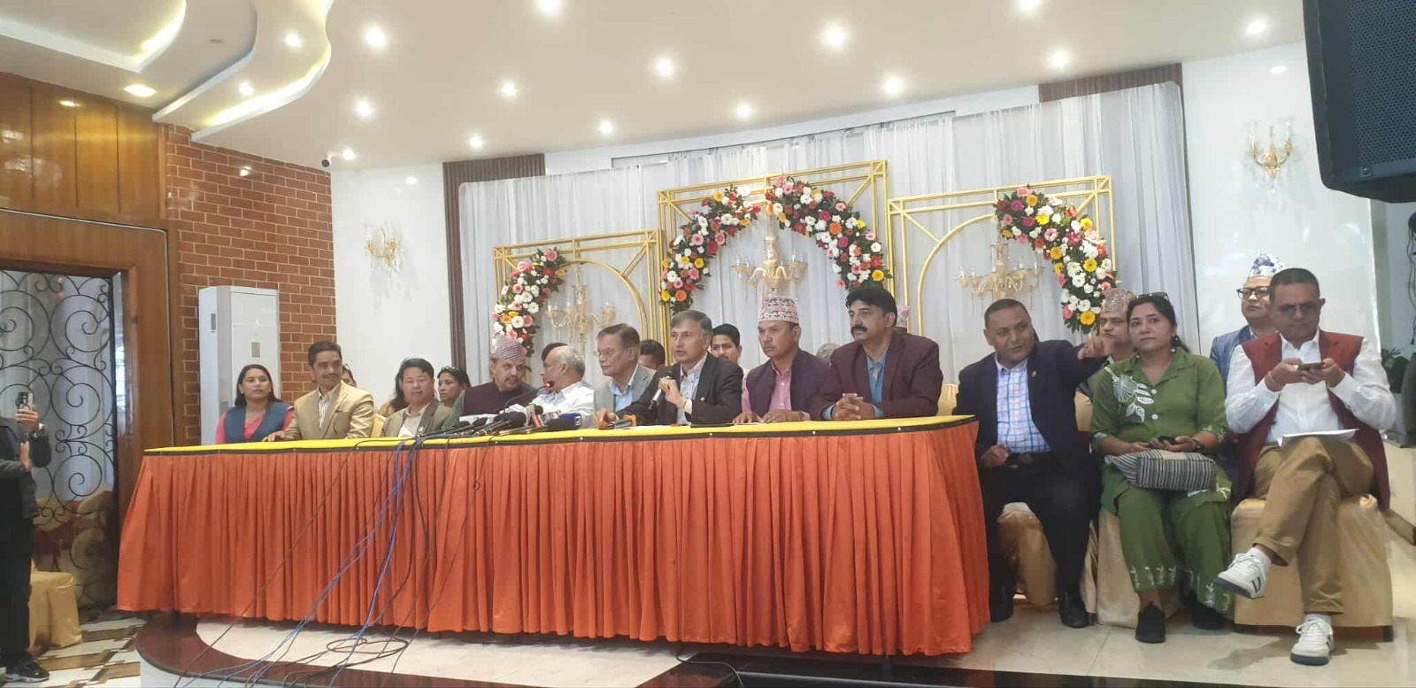 केन्द्रीय समितिको म्याद थप्न खोजिएको भन्दै कांग्रेसभित्र असन्तुष्टी