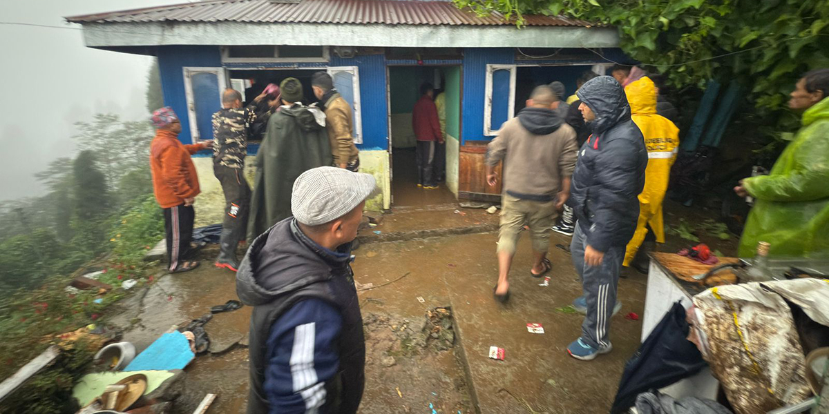 इलाममा पहिरोमा परी मृत्यु हुनेको संख्या ३४ पुग्यो (अपडेट)