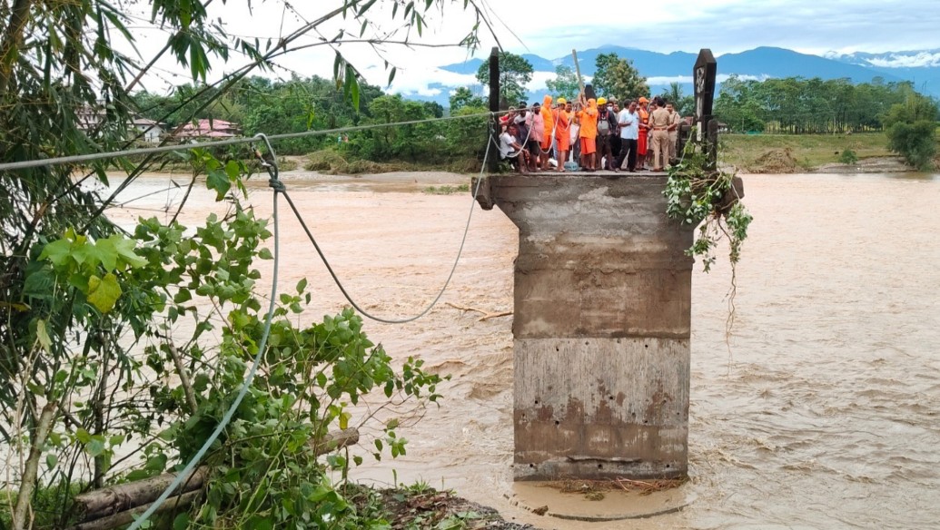 भारतको पश्चिम बंगालमा भारी वर्षाका कारण २४ जनाको मृत्यु