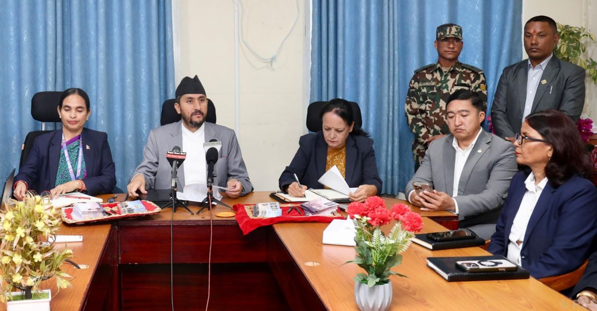 हुलाकको सार्थकता घटेको छैन : सञ्चारमन्त्री खरेल