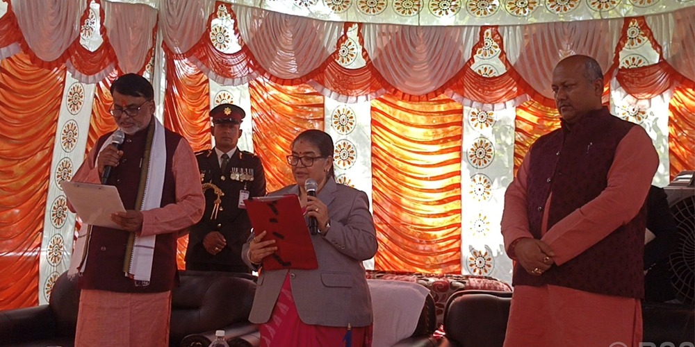मधेस प्रदेश सरकारका नवनियुक्त मुख्यमन्त्री सोनलद्वारा शपथ ग्रहण