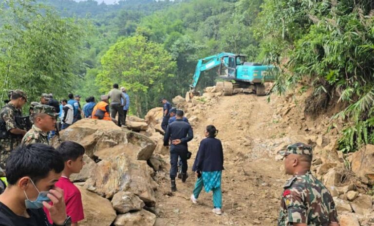 अझै खुलेन मेची राजमार्ग
