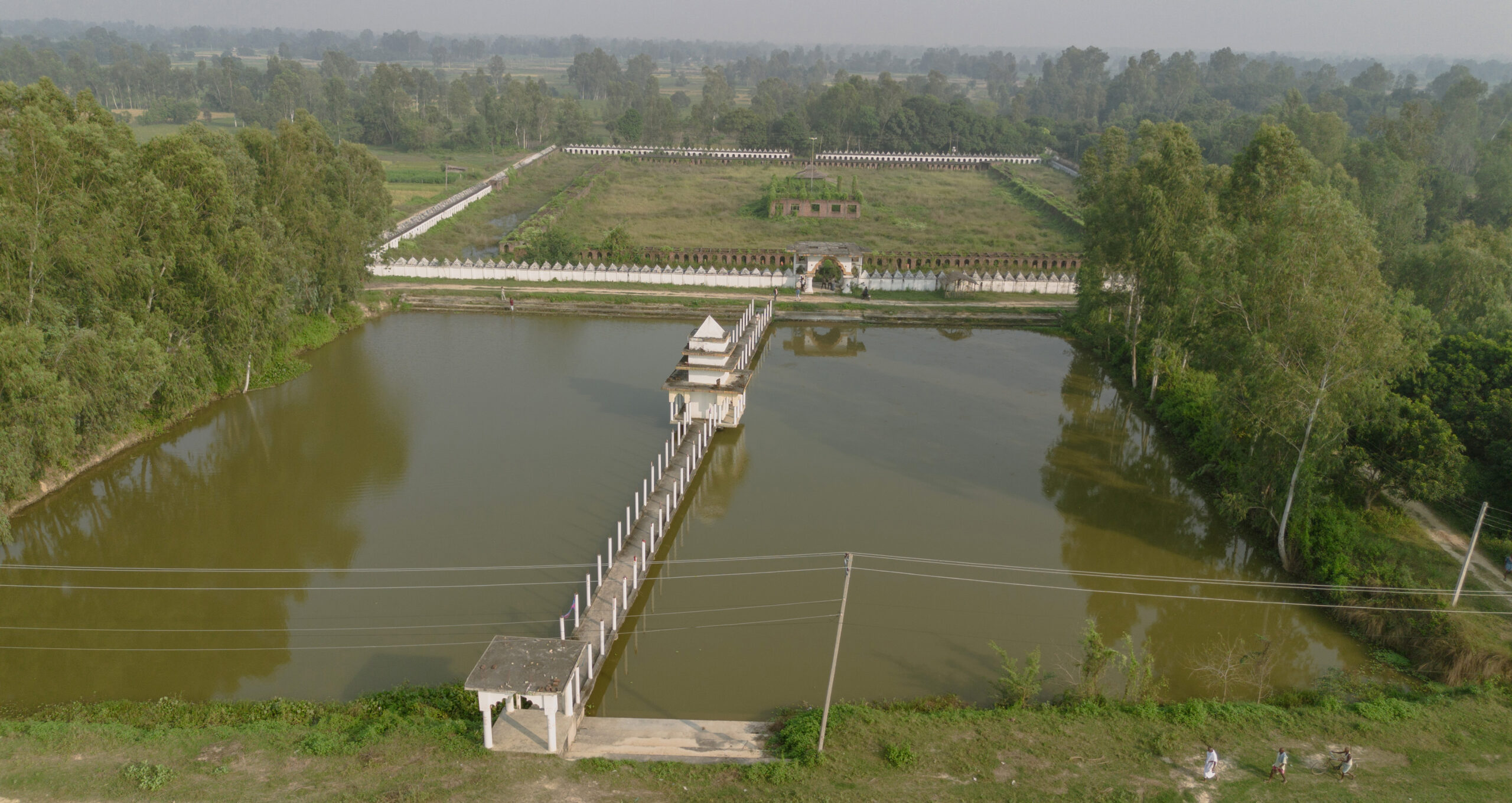 संरक्षणको पर्खाइमा विद्यार्थी बाबा आश्रम [फोटो कथा]
