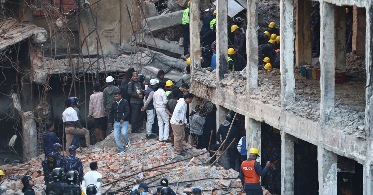 भाटभटेनी सुपर मार्केटको पर्खाल खस्दा तीन मजदुर घाइते