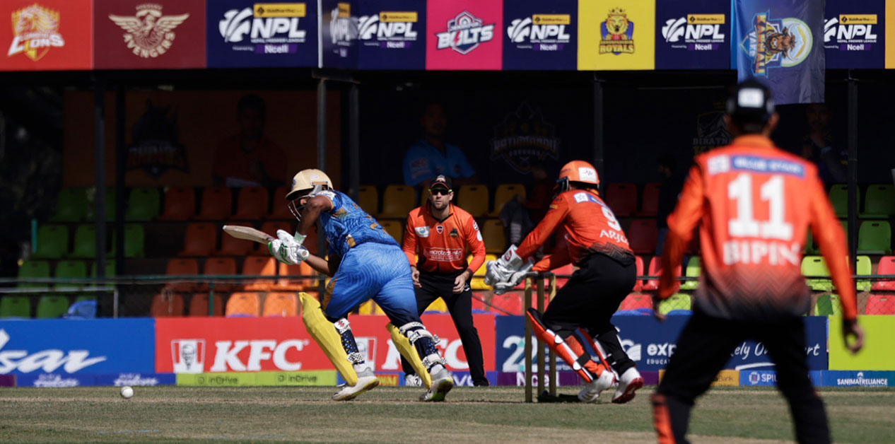 तस्बिरमा चितवन राइनोज र कर्णाली याक्सको भिडन्त