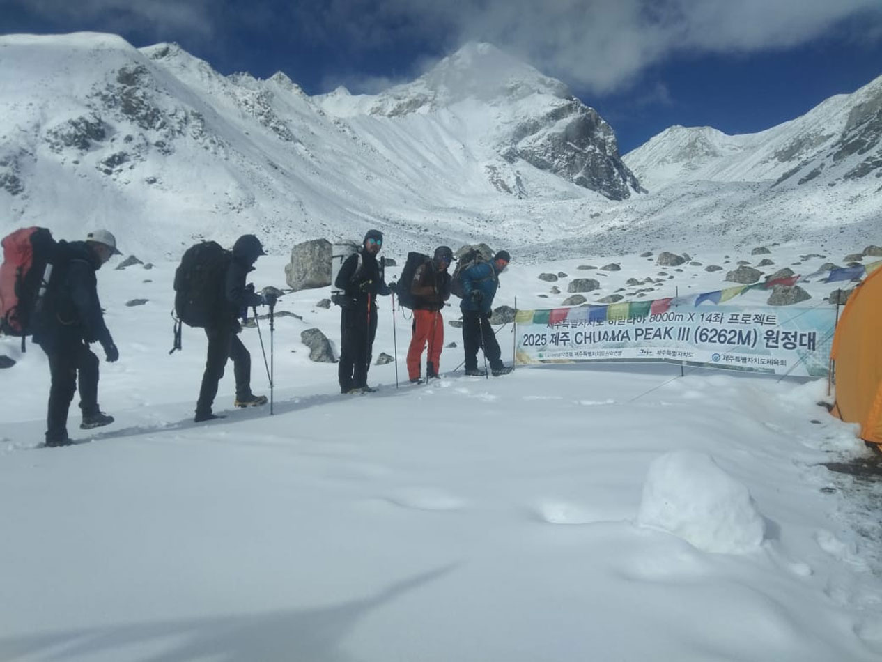 पहिलोपटक ‘छुआमा’ हिमाल आरोहण