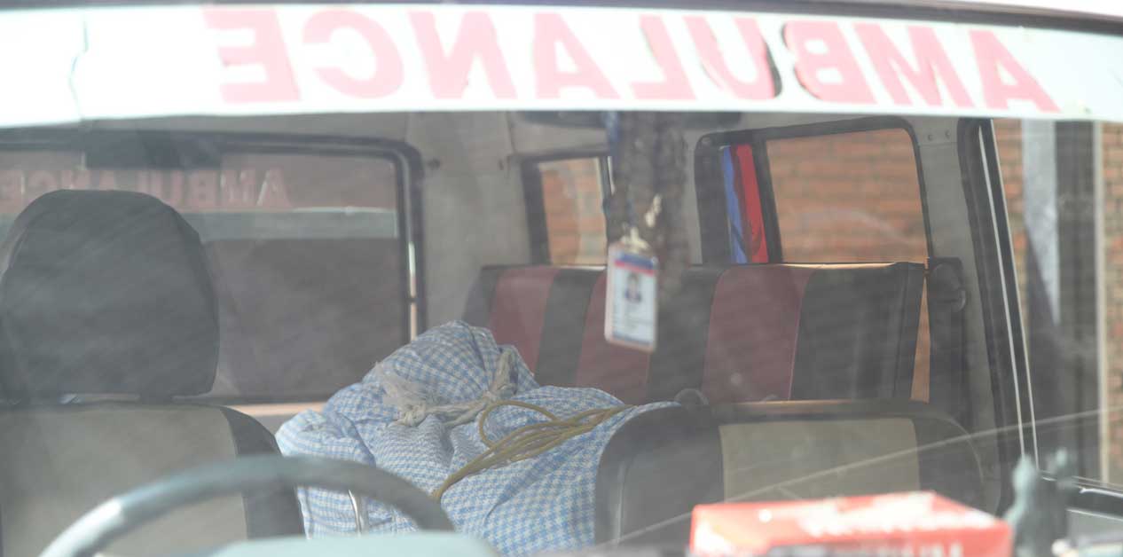 हिमपहिरोमा ज्यान गुमाएका विदेशी पर्यटकको शव शिक्षण अस्पतालमा