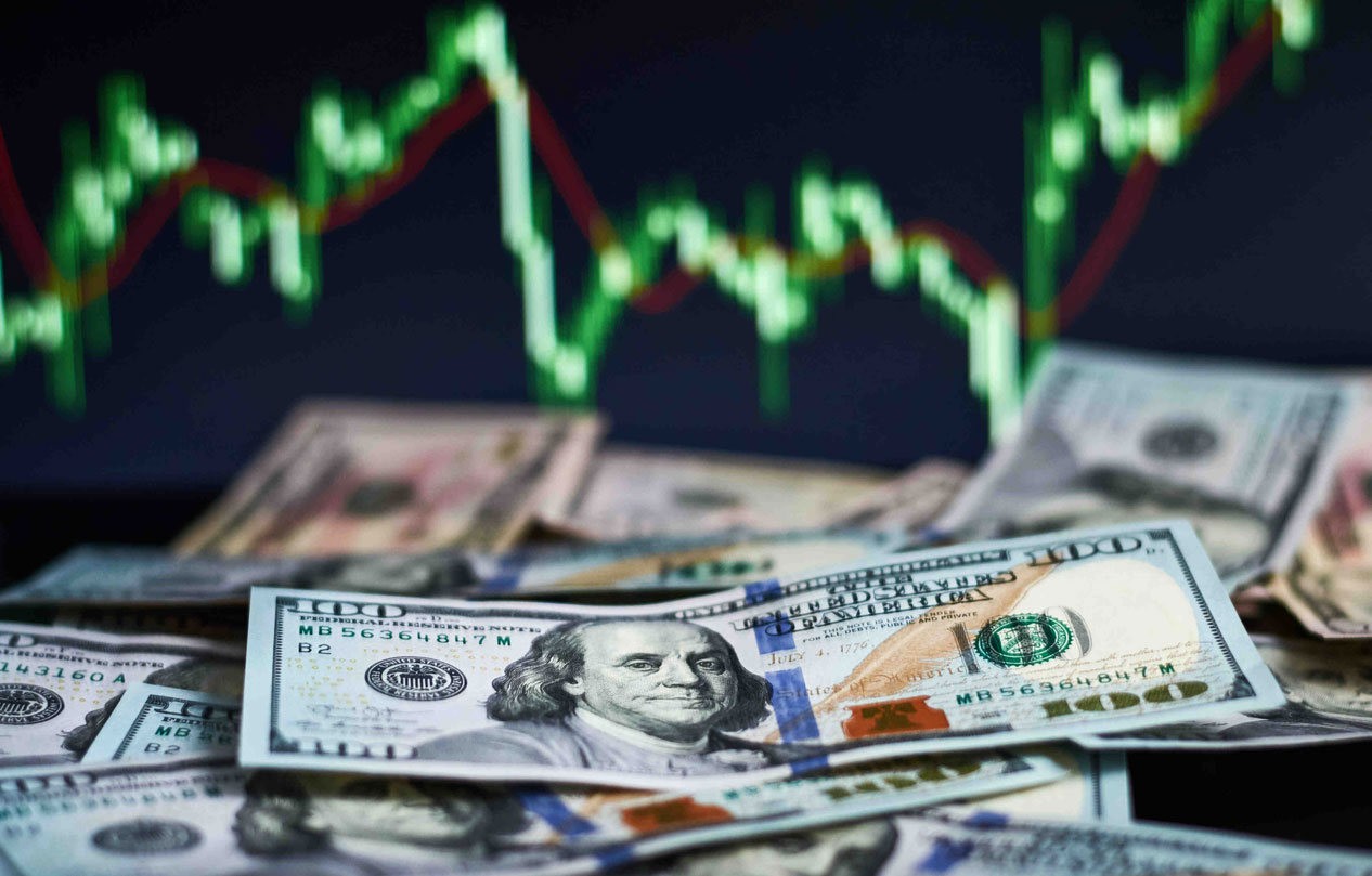 एक अमेरिकी डलर किन्न १४३ रुपैयाँ तिर्नुपर्ने