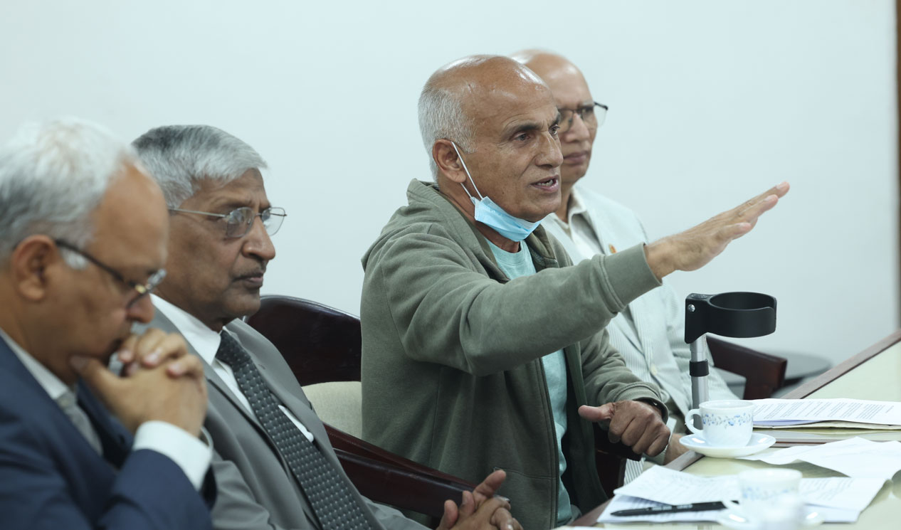 प्रधानमन्त्री कार्कीसँग डा. केसीका १० बुँदे माग [पूर्ण पाठसहित]