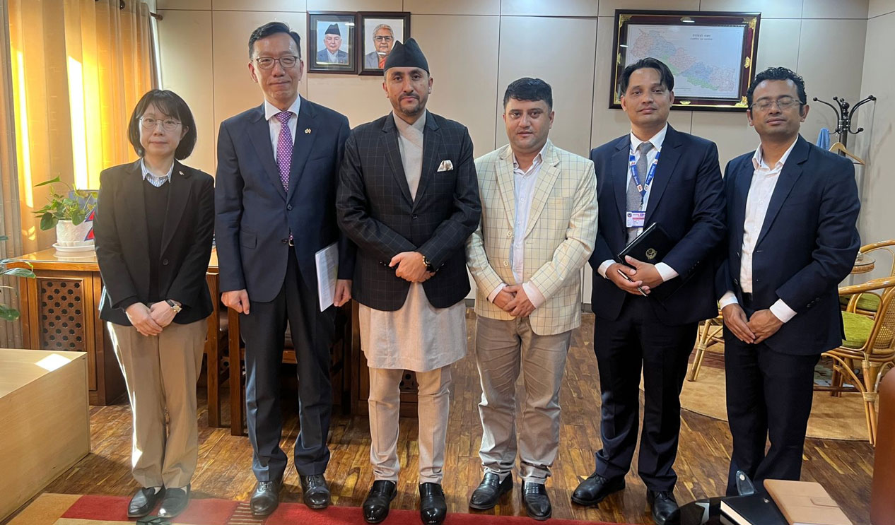 सञ्चारमन्त्री खरेलसँग कोरियाका राजदूत योङको भेट, छलफलमा के भयो?