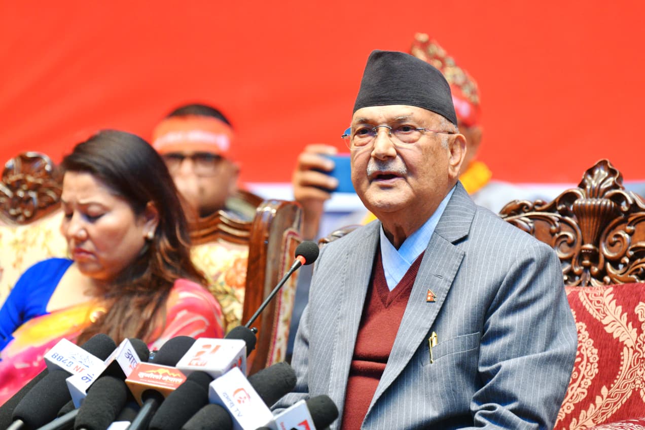 केपी ओलीको दाबी- एमालेका युवा फेसबुकमा होइनन्, घर-घरमा छन्