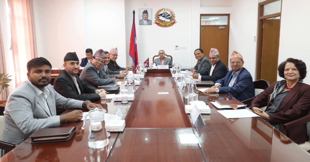 यी हुन् मन्त्रिपरिषद्का १३ निर्णय